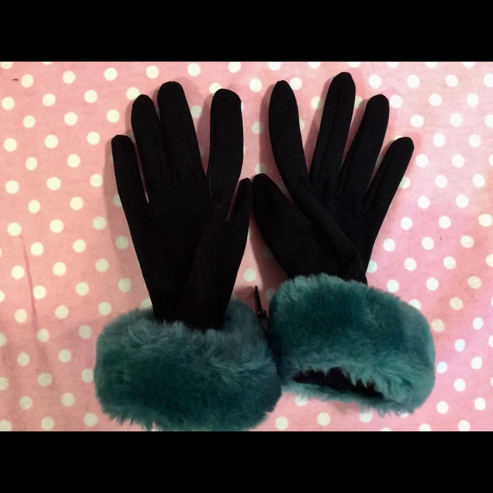 P Corillon gloves Made In France NWOT